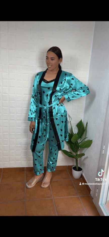 Pijama Lunares.