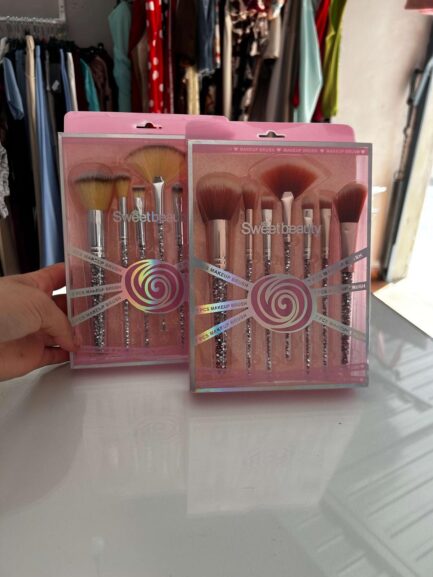 Brochas Sweet beauty.