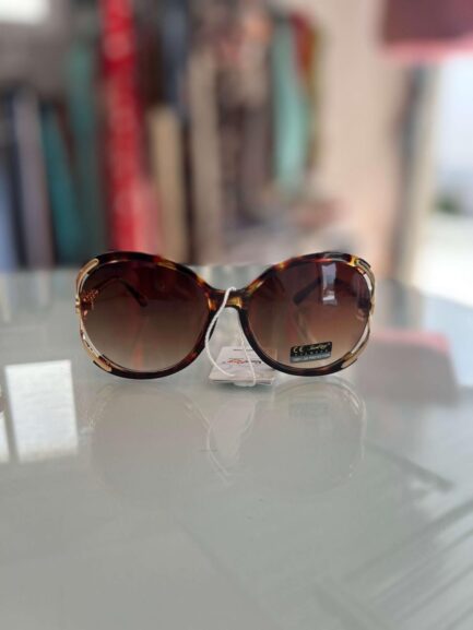 Lentes redondas tigreteadas.